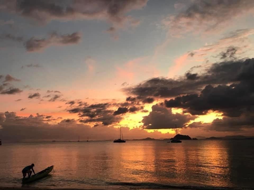 ヤオノイ島 Connexionホステル エクステリア 写真